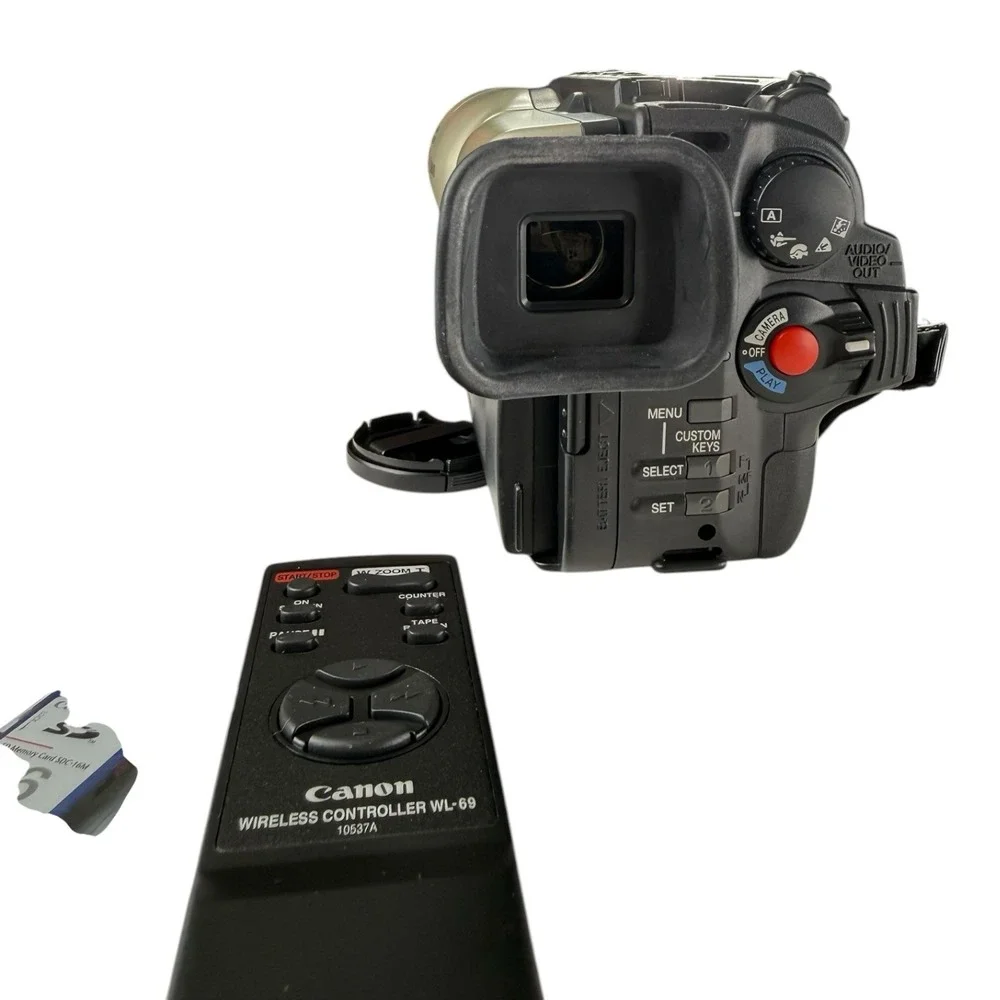 Canon ES280 8mm Video Camcorder Bundle UnTested Remote Bag Cables SD Card